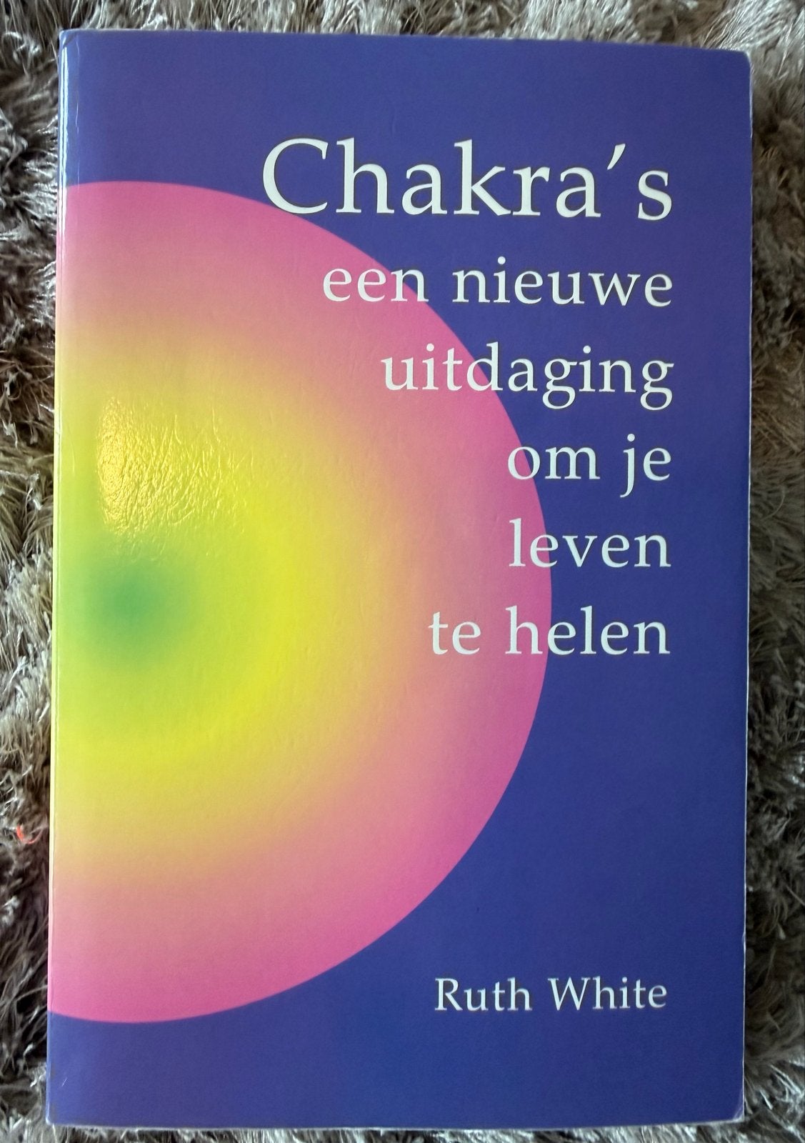 Chakra's: Een nieuwe uitdaging om je leven te helen, Ophalen of Verzenden, Gelezen, Spiritualiteit algemeen, Instructieboek