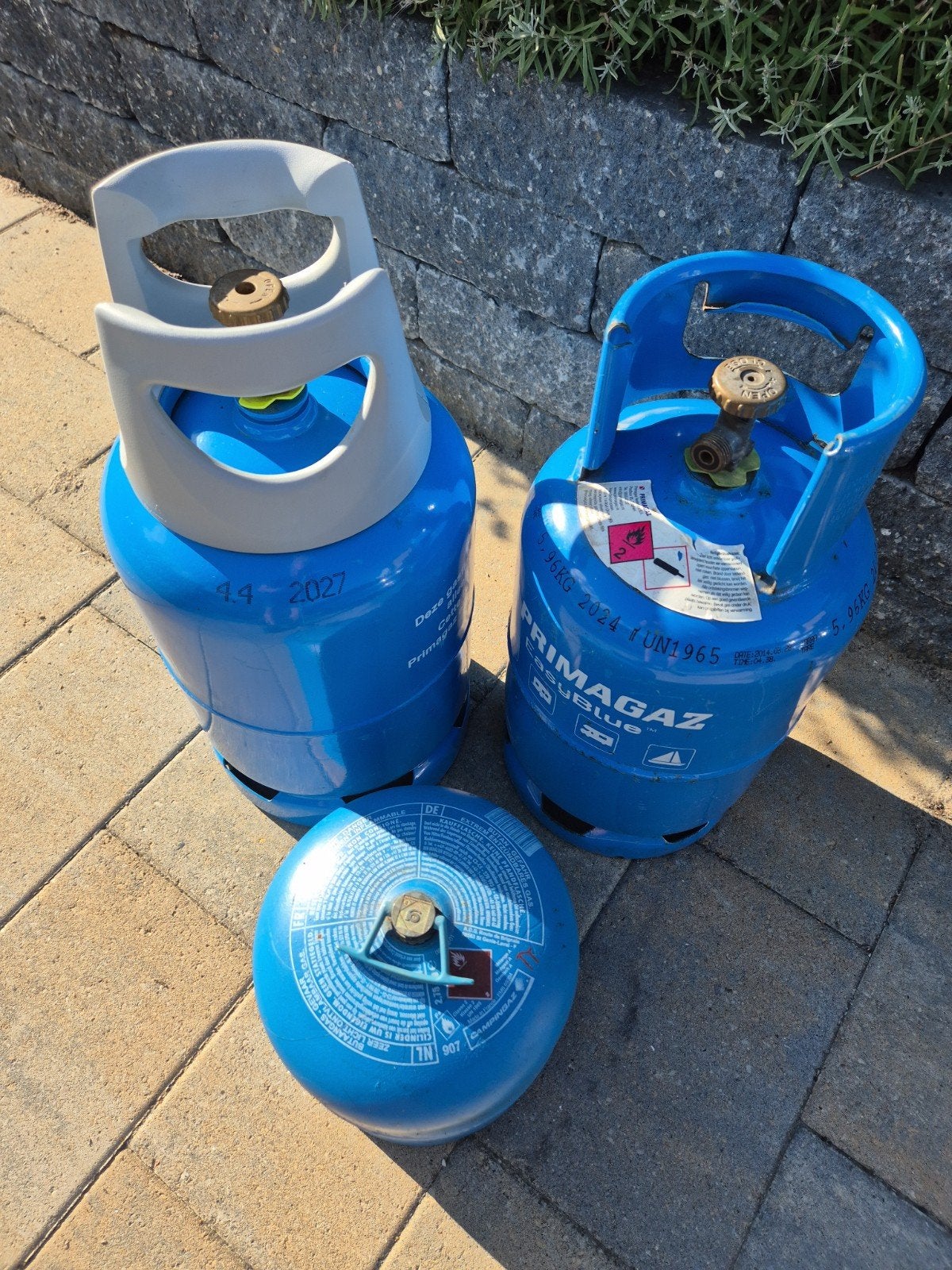 Gasflessen: 2x Primagaz (bijna vol), 1x Campingaz (vol), Ophalen, Gebruikt