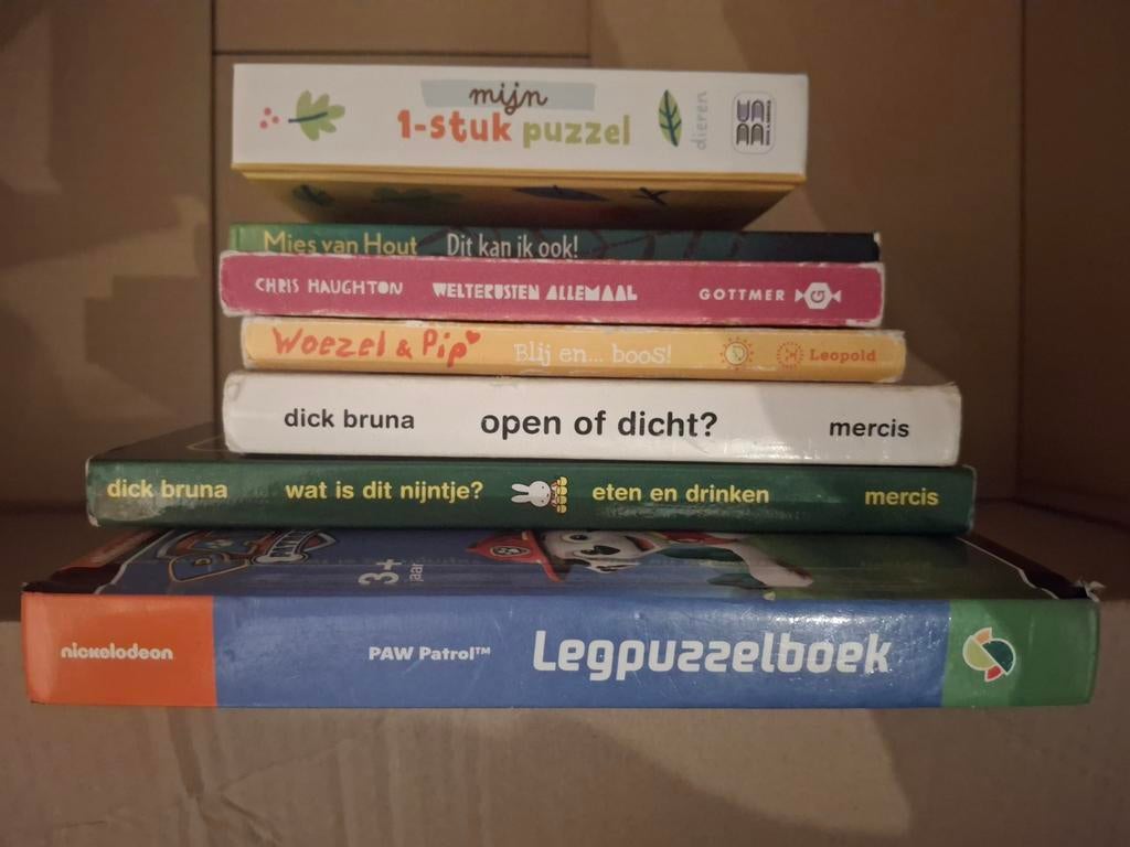7 Kartonboekjes o.a. Nijntje, Woezel & Pip, Paw Patrol, Boeken, Kinderboeken | Baby's en Peuters, Ophalen of Verzenden, Gelezen