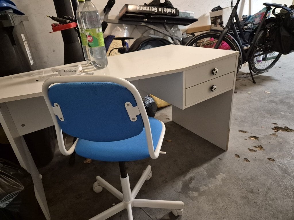 kinder bureau en stoel, Kinderen en Baby's, Ophalen, Gebruikt, Tafel(s) en Stoel(en)