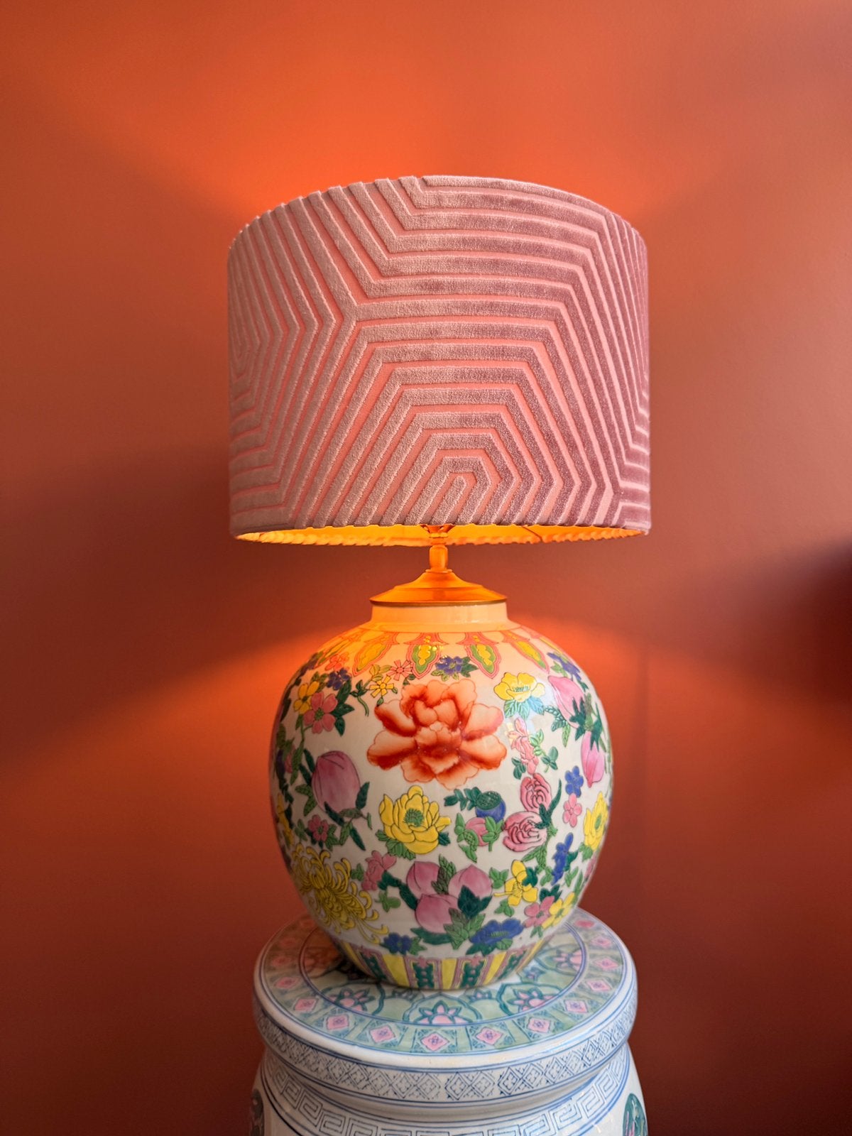 Chinese vaas-lamp met roze velours lampenkap dia 30cm, Nieuw, Sfeerlamp, Roze, E27 (groot)