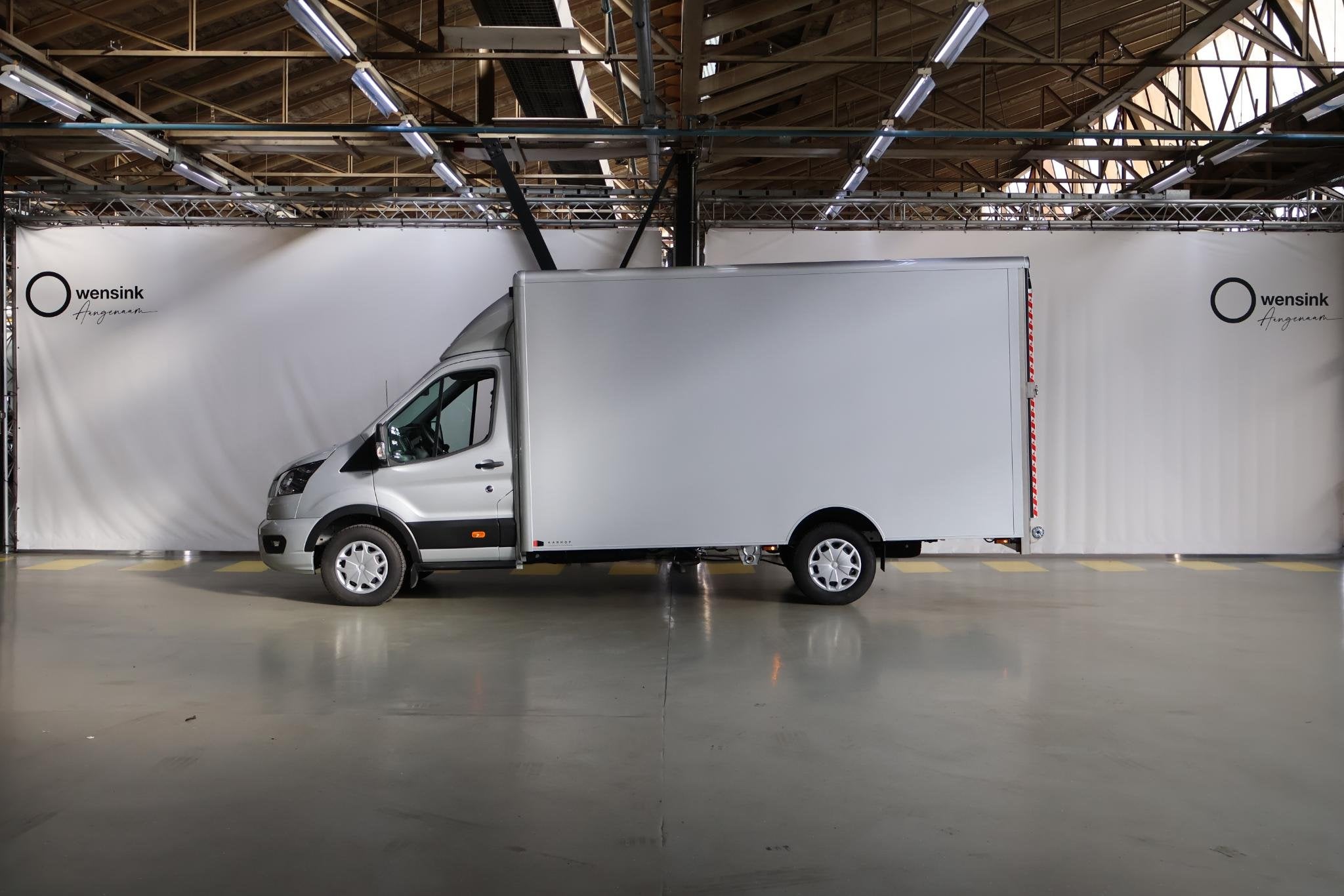 Ford Transit 350 2.0 TDCI L4H1 Trend Bakwagen | Uit voorraad, Voorwielaandrijving, Stof, 4 cilinders, 2500 kg