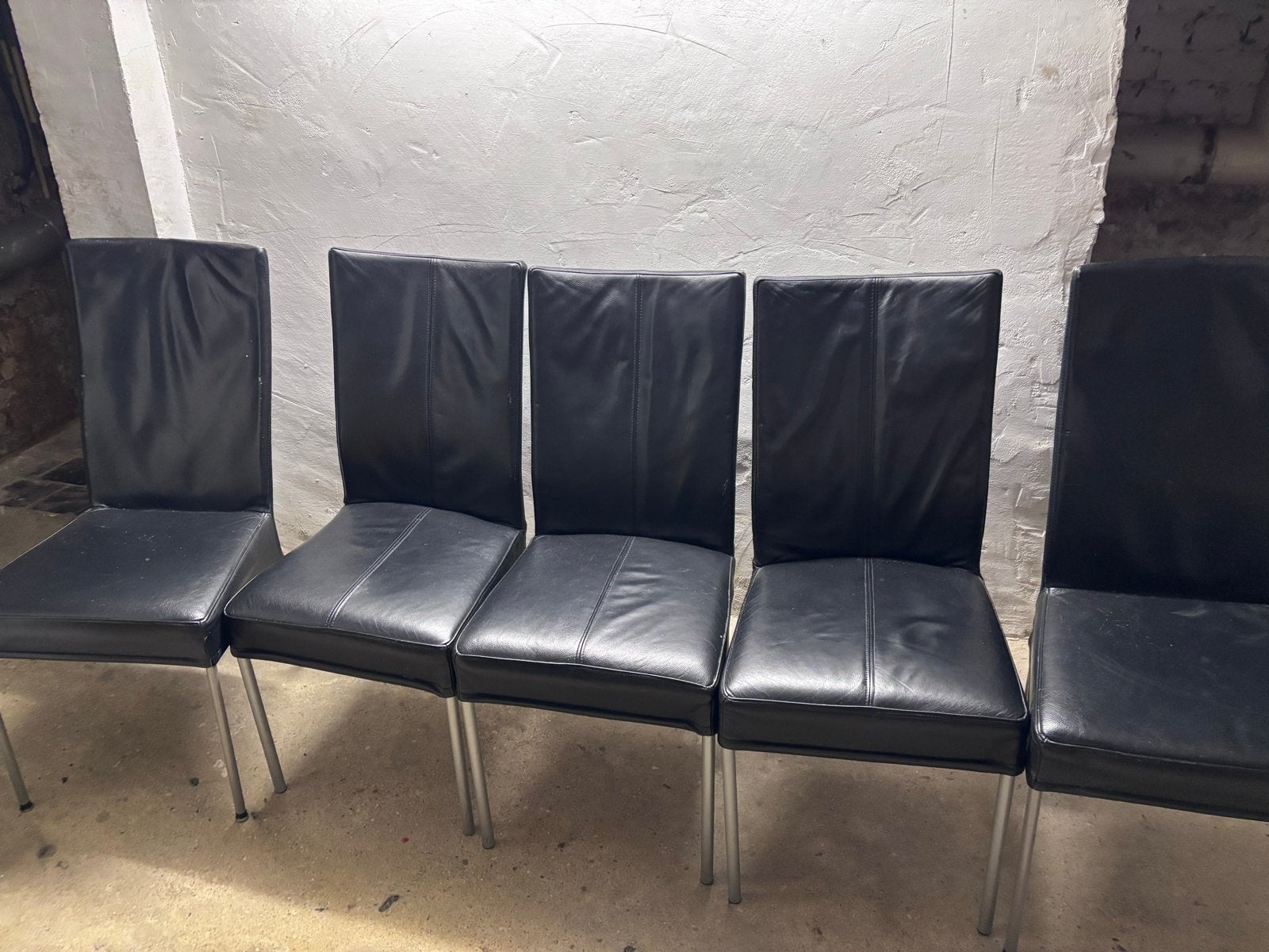 5 zwarte eetkamerstoelen - Gebruikt maar functioneel, Ophalen, Gebruikt, Zwart, Leer