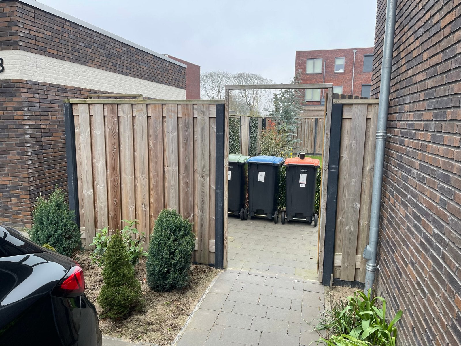 Houten schutting met poort - Gebruikt, Tuin en Terras, Ophalen, 3 tot 6 meter, Hout, 1 tot 2 meter
