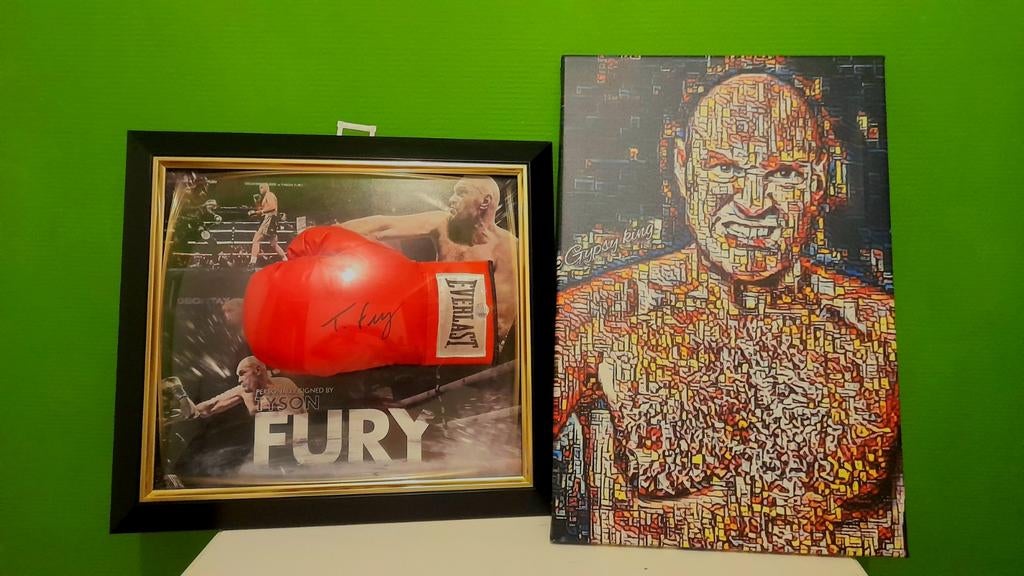 Gesigneerde bokshandschoen Tyson Fury + canvas (uniek), Ophalen of Verzenden