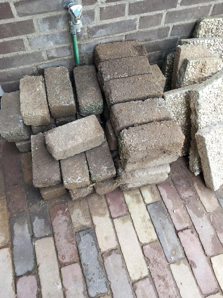 Gratis 38 klinkers, Ophalen of Verzenden, Overige typen