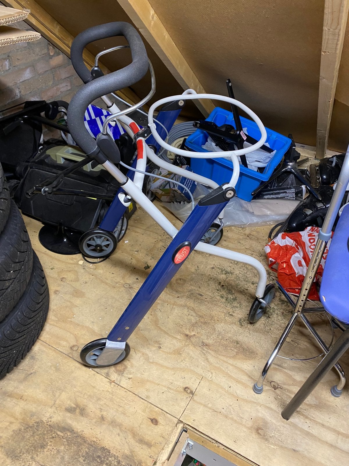 Rollator Trust zonder dienblad v. a. € 15,-, Ophalen, Gebruikt