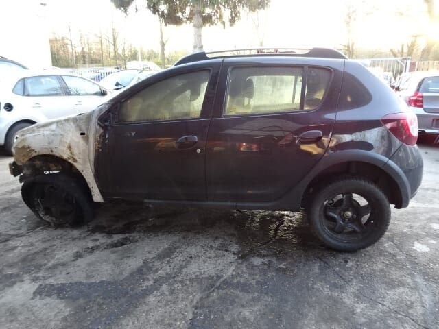 Dacia Sandero Stepway 1.5 dci bj 2014 voor demontage., Dacia, Gebruikt, -, -
