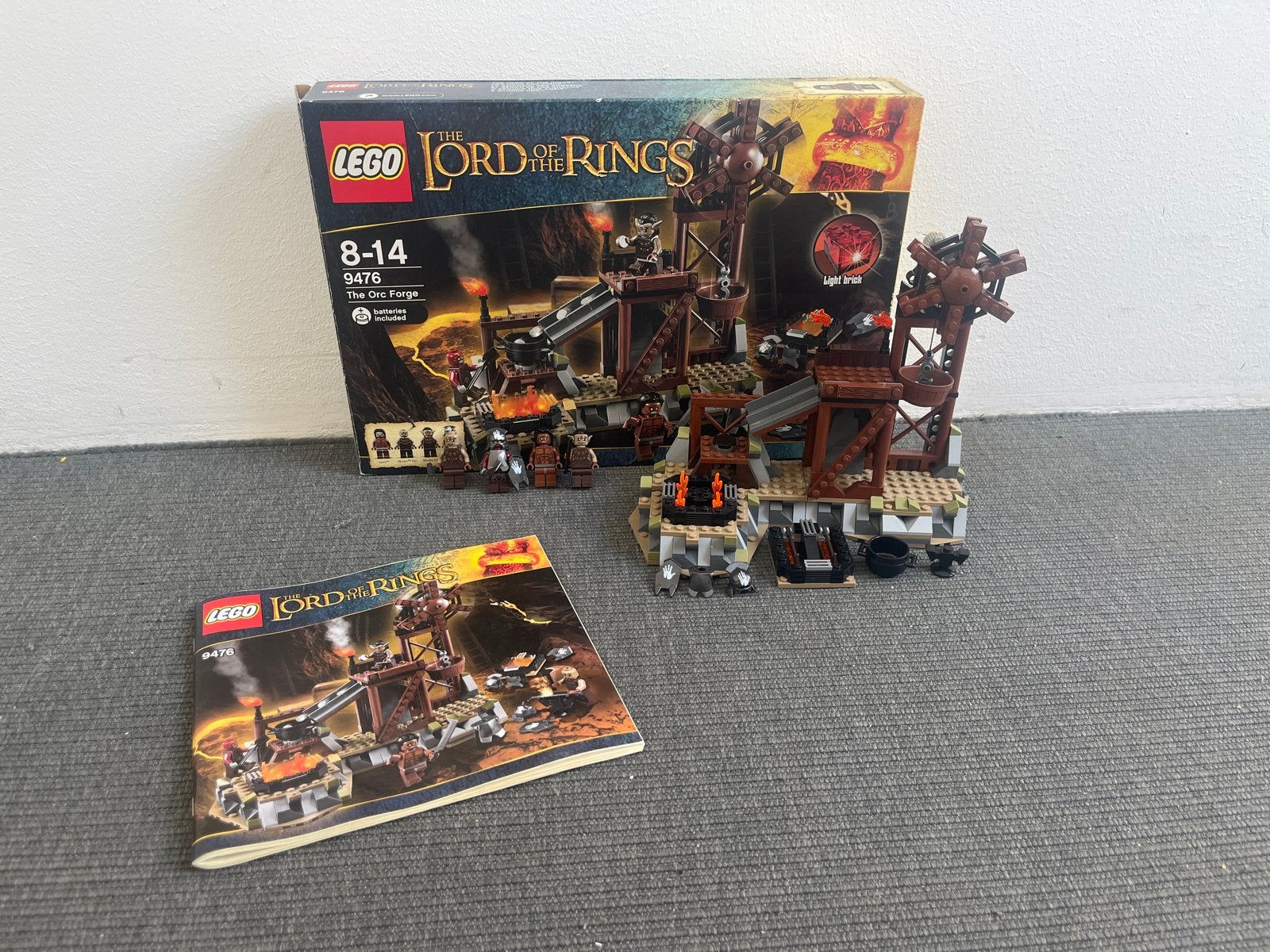 LEGO Lord of the Rings 9476 The Orc Forge, Overige thema's, Lego, Ophalen of Verzenden, Zo goed als nieuw