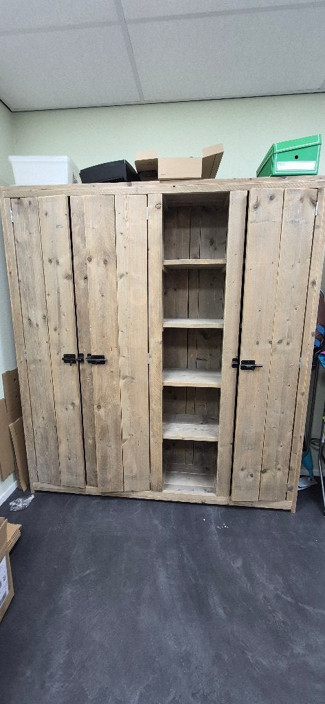steiger houten kast, Ophalen, 200 cm of meer, Zo goed als nieuw, 200 cm of meer