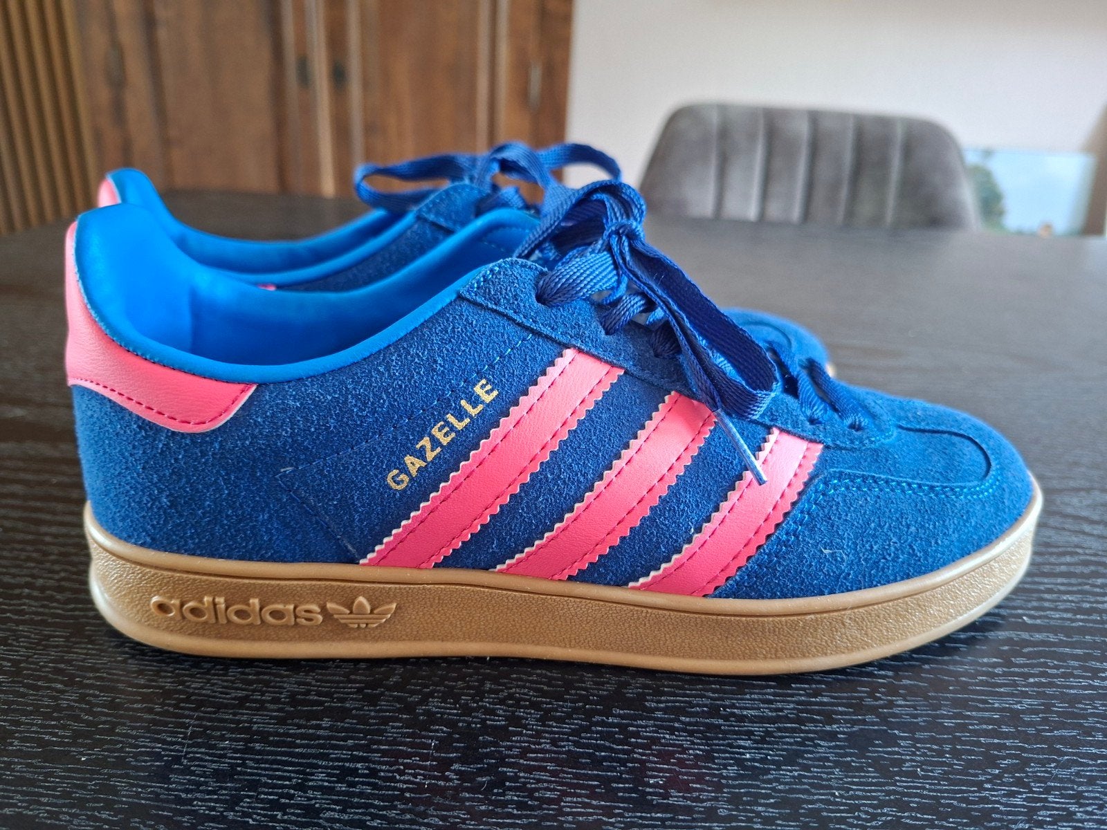 nieuwe Adidas schoenen maat 39, Adidas, Nieuw, Ophalen of Verzenden, Sneakers of Gympen