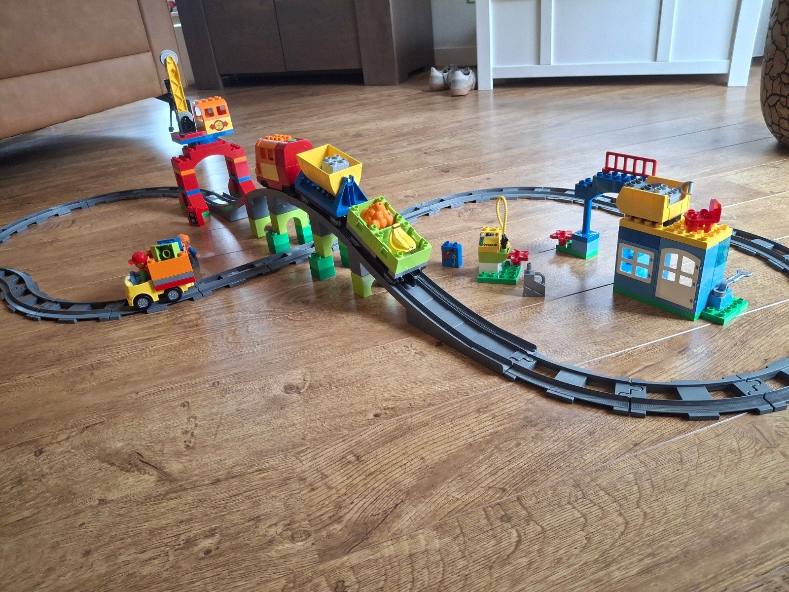 Lego Duplo Trein 10508 met spoor en accessoires en boekje, Kinderen en Baby's, Speelgoed | Duplo en Lego, Overige thema's, Ophalen of Verzenden