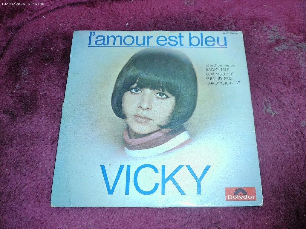 Vicky Leandros - L'amour est bleu ( Eurovisie Songfestival ), Gebruikt, Fotohoes, 7 inch, Ophalen of Verzenden