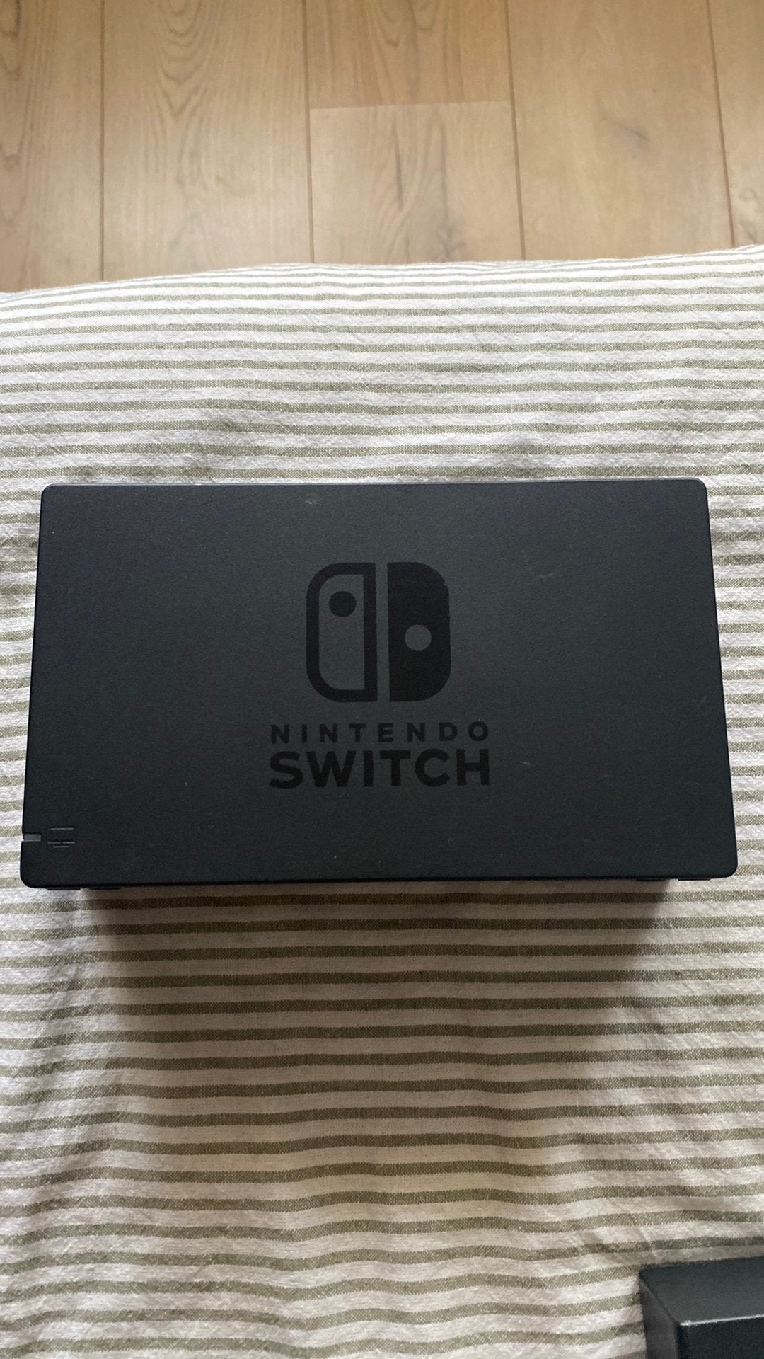 Nintendo Switch dock zonder kabels, Ophalen, Zo goed als nieuw, Zonder controller, Switch Original