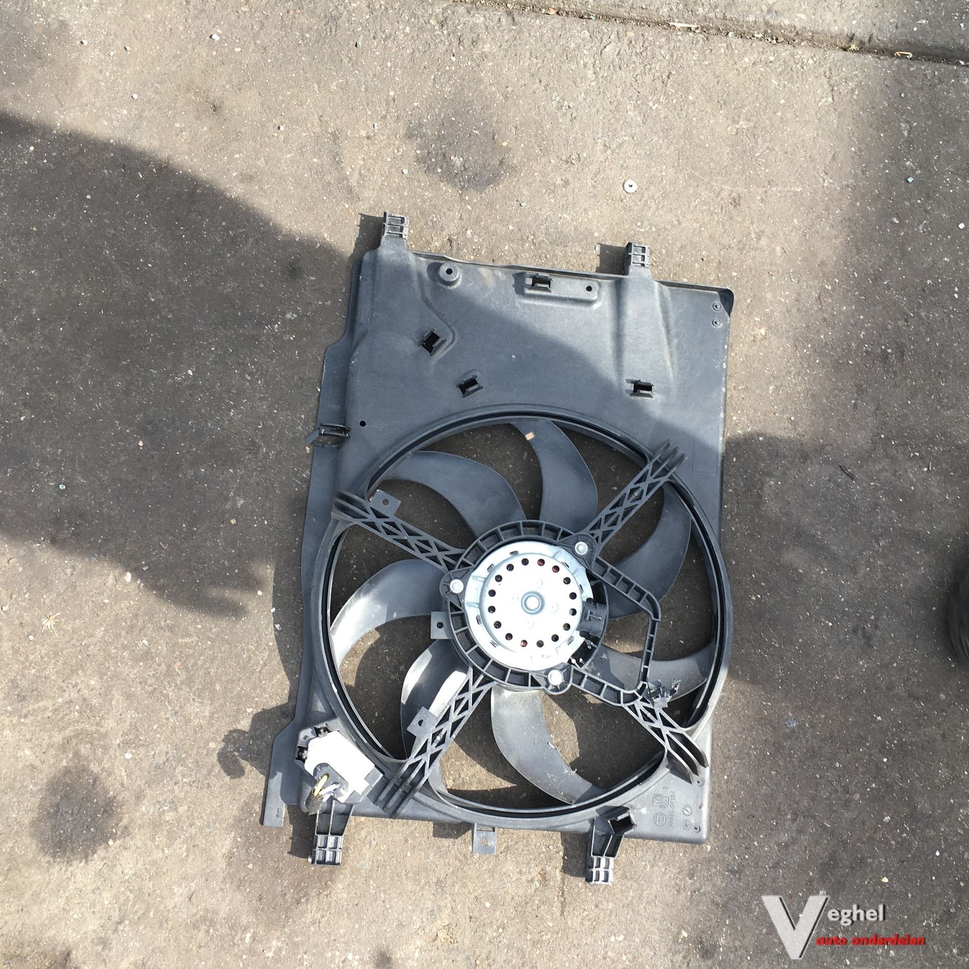 Opel Corsa E 5 drs 1.4B Automaat 2500145 2015 Koelvin met mo, Gebruikt, -, -, Ophalen of Verzenden