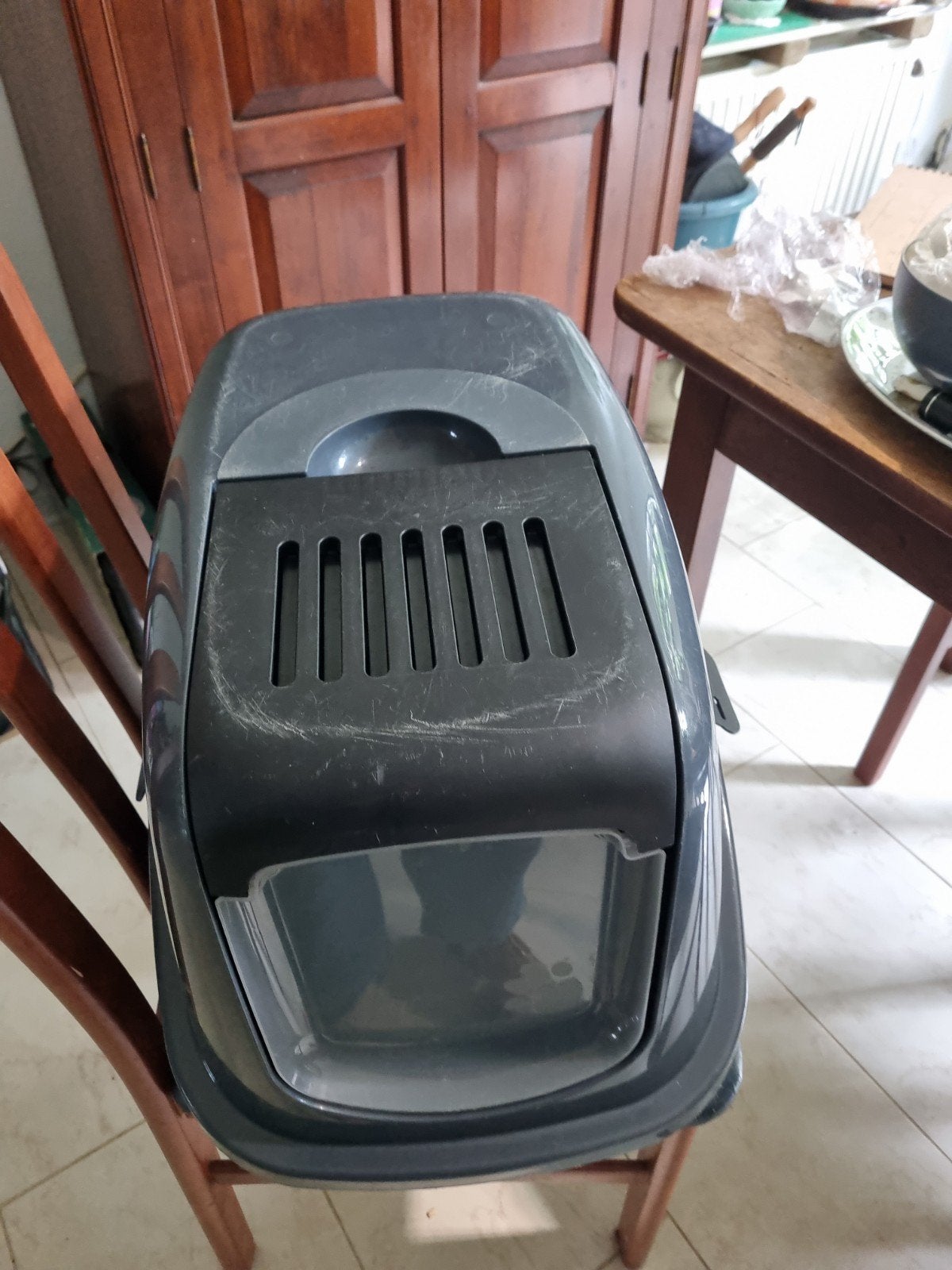 kattenbak voor peewee korrels, Ophalen, Zo goed als nieuw, Gesloten