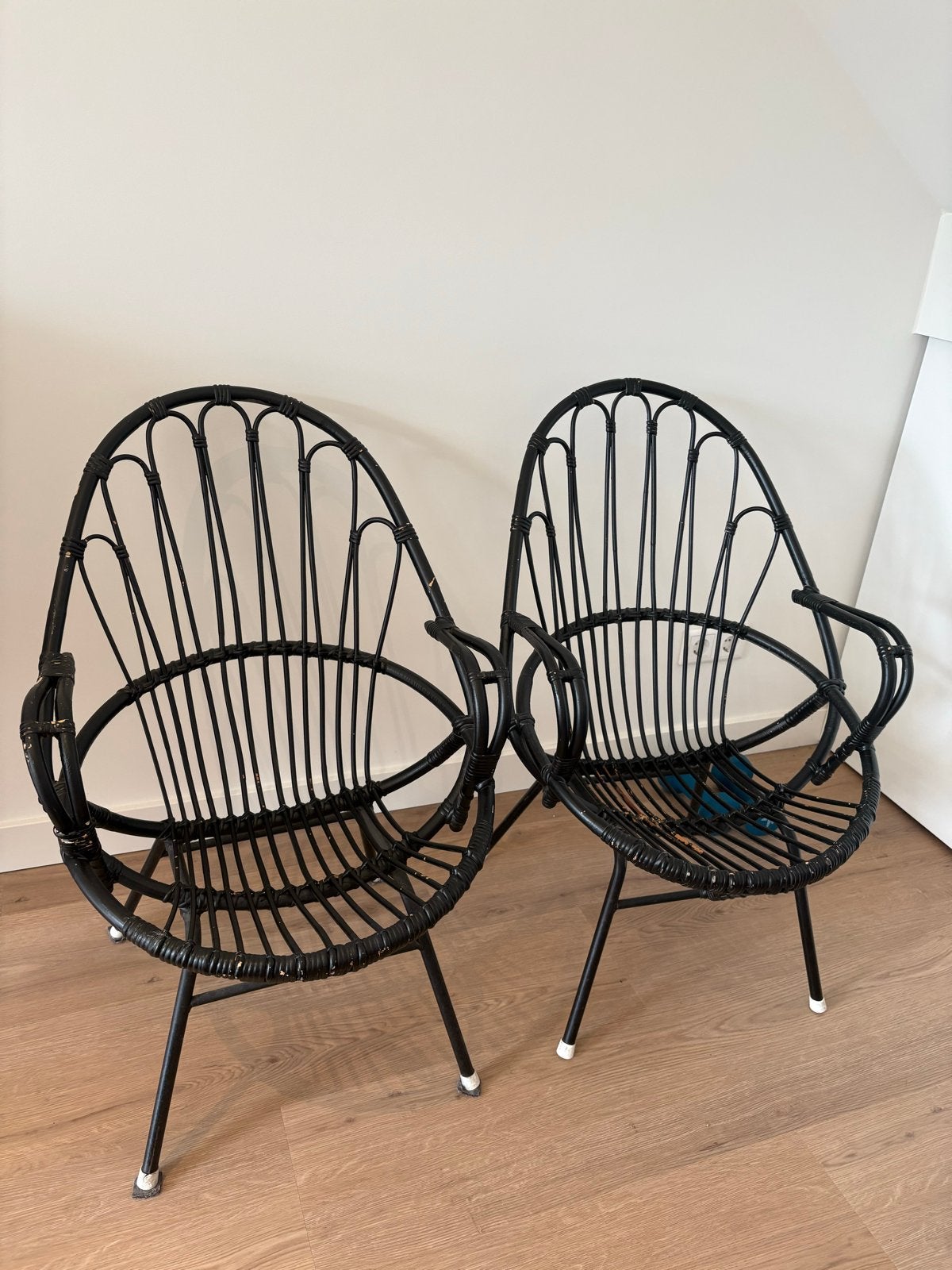 Set van 2 zwarte rotan stoelen - Gebruikt, Ophalen, Gebruikt, Twee, Zwart