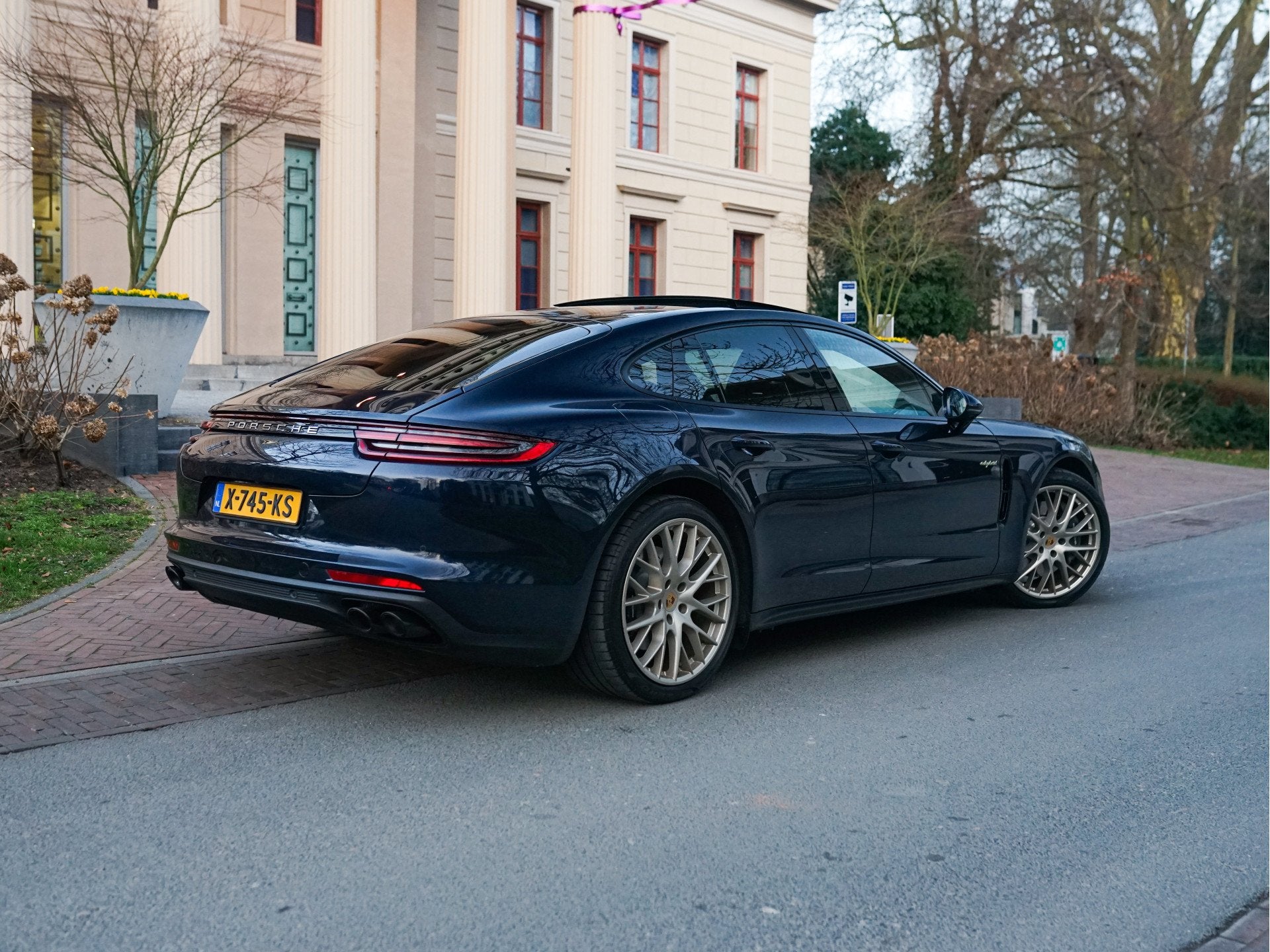 Porsche Panamera 2.9 4 E-Hybrid 10 Years Edition l Sport Chr, Auto's, Automaat, Gebruikt, 2145 kg, Bedrijf
