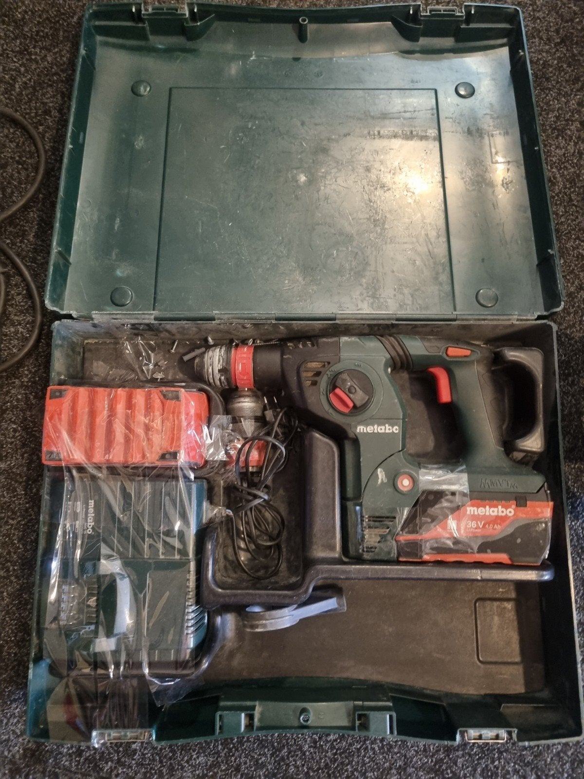 Metabo Accu Boorhamer KHA 36 LTX met 2x 36V 4.0Ah accu's, Ophalen of Verzenden, Gebruikt