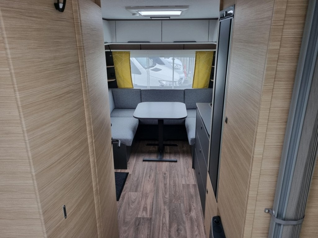 Fendt Apero 515 SG Gratis Mover!, Caravans en Kamperen, Rondzit, Bedrijf, Overige typen, 1250 - 1500 kg