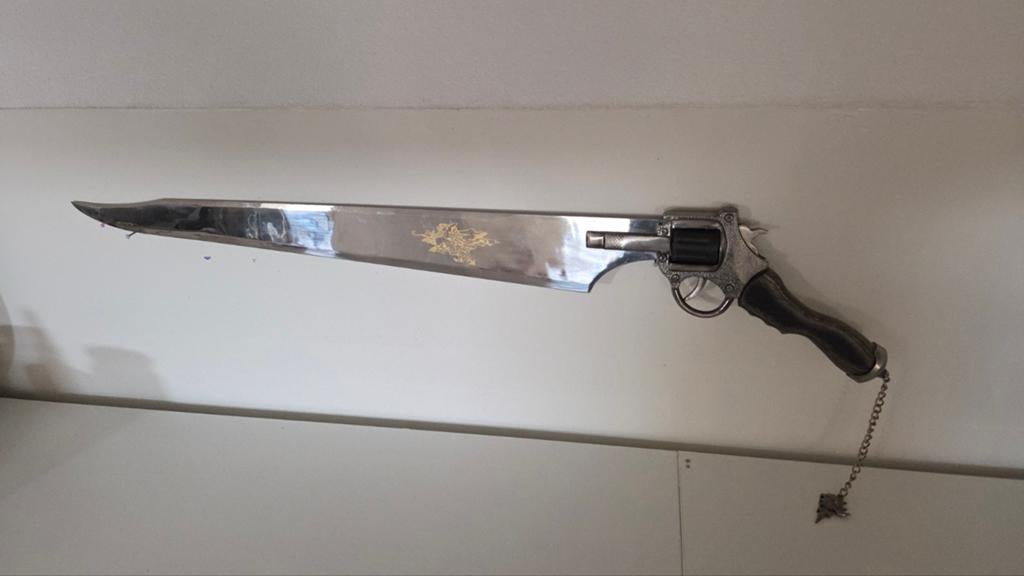 Final Fantasy 8 VIII Gunblade Replica - Squall Leonhart, Ophalen