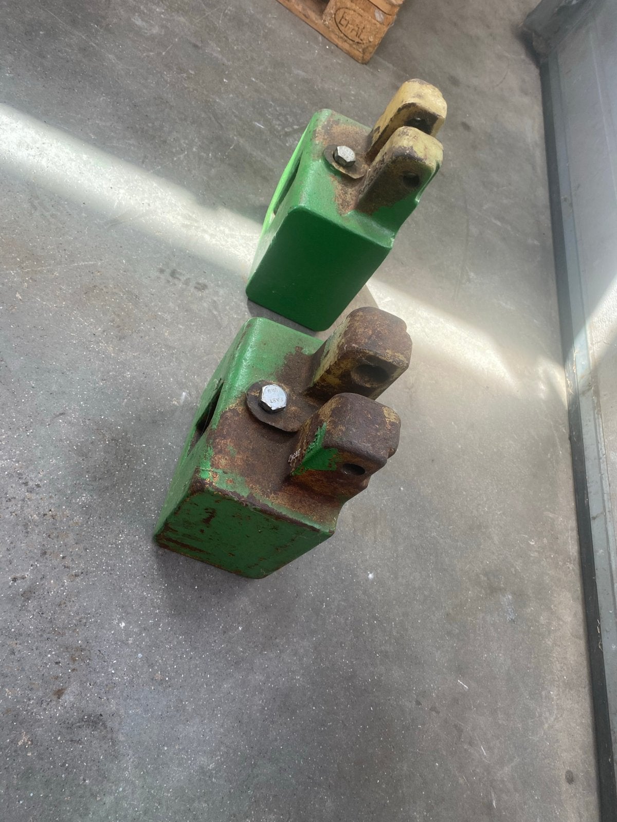 John Deere Frontgewichten L38451 - 70kg per stuk, Ophalen