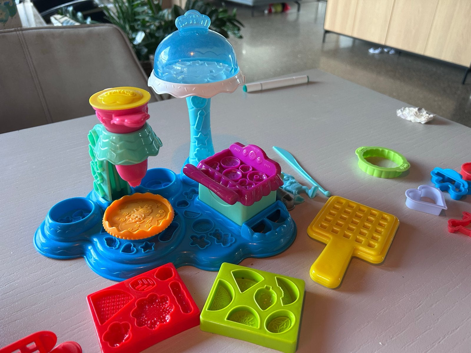 Grote Play-Doh set met veel accessoires en klei, Ophalen, Gebruikt, Jongen of Meisje