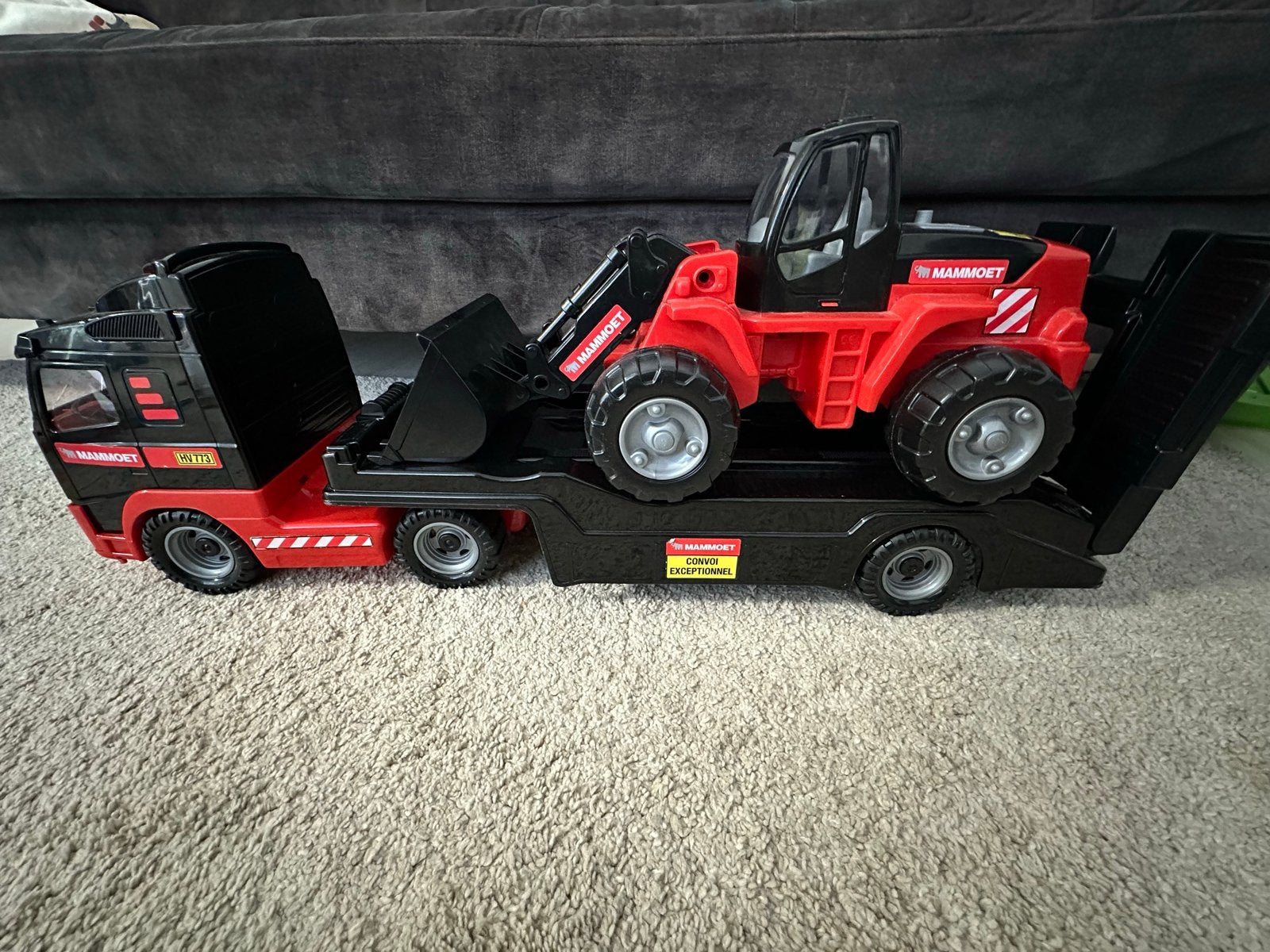 Mammoet Toys Volvo vrachtwagen met oplegger en shovel, Ophalen, Zo goed als nieuw