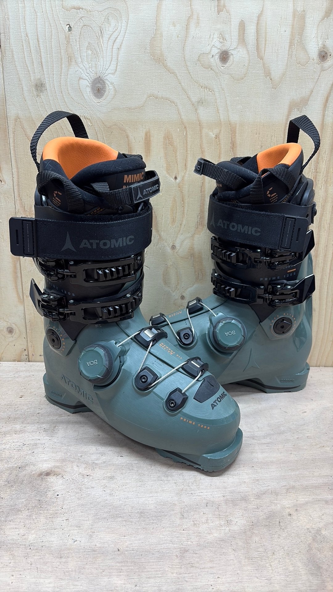 Atomic skischoenen, BOA sluiting, GripWalk Topmodel, Sport en Fitness, 100 tot 140 cm, Schoenen, Ophalen of Verzenden, Zo goed als nieuw