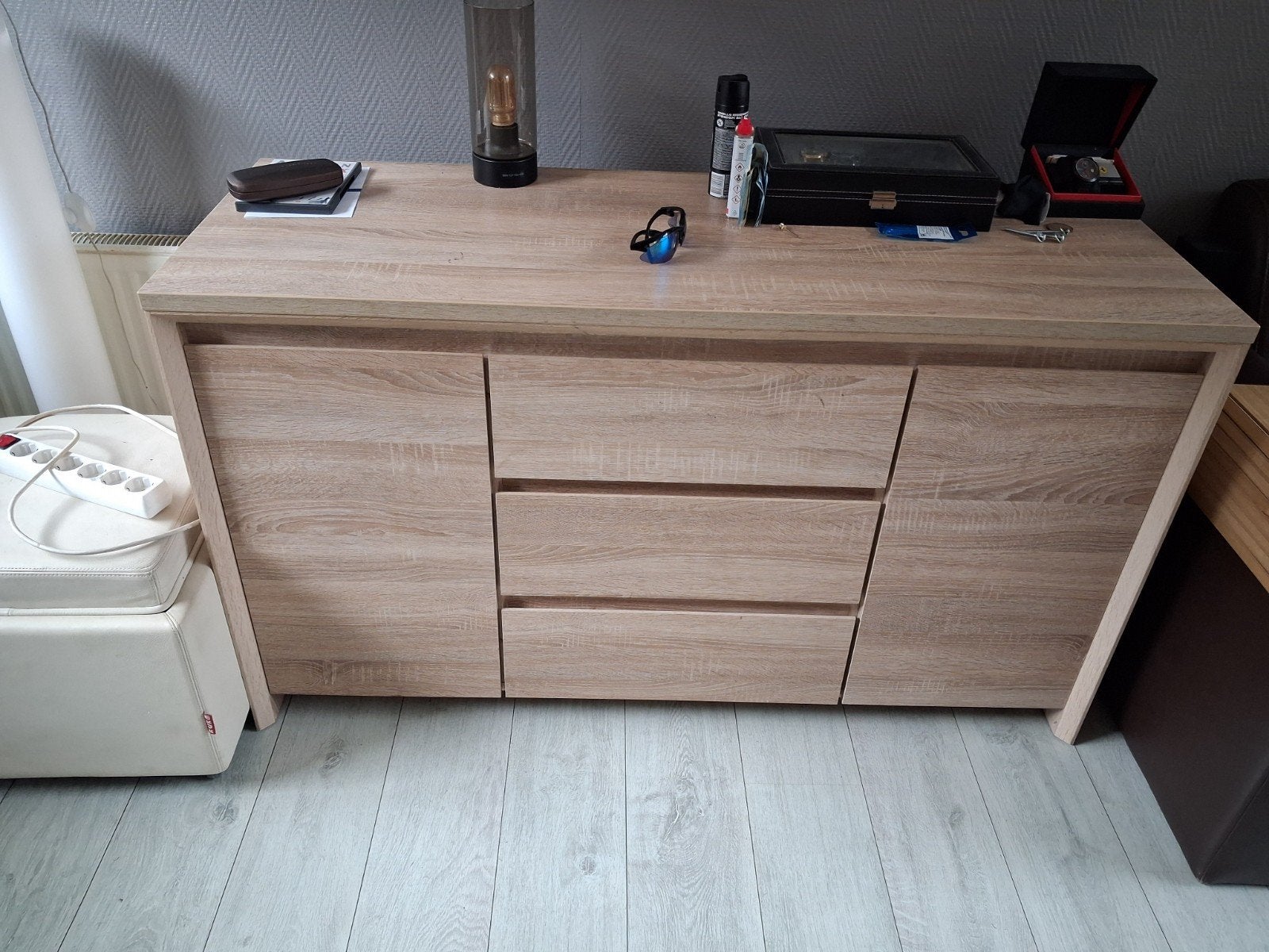 Dressoir met 2 deuren en 3 lades - Zo goed als nieuw, Huis en Inrichting, Kasten | Dressoirs, Zo goed als nieuw, 100 tot 150 cm