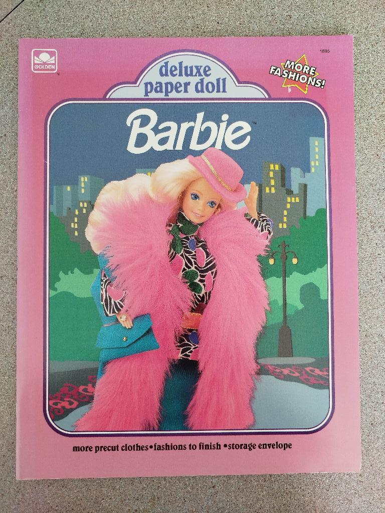 Barbie aankleedpoppen boekje, Ophalen of Verzenden, Zo goed als nieuw, Overige typen