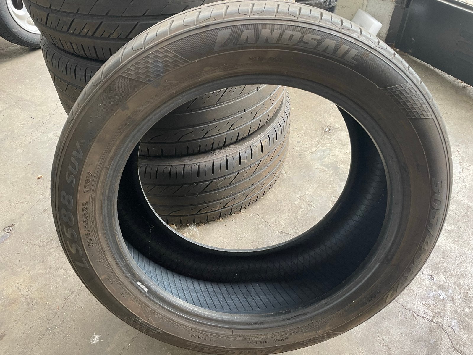 Landsail Banden 305/45R22 - 2x 5mm, 2x 2mm profiel, Auto-onderdelen, Banden en Velgen, Ophalen, Gebruikt, 305 mm, Band(en)