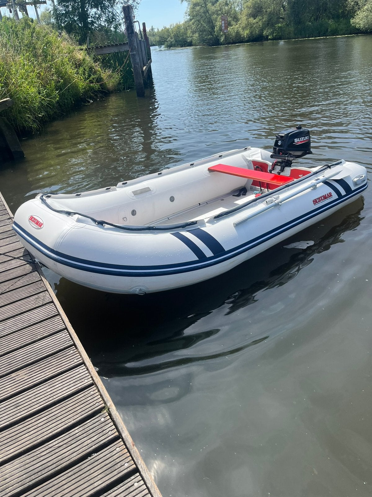 Te koop Suzumar rubberboot incl 6 PK Suzuki buitenboordmotor, Ophalen, Aluminium, Suzumar, Zo goed als nieuw