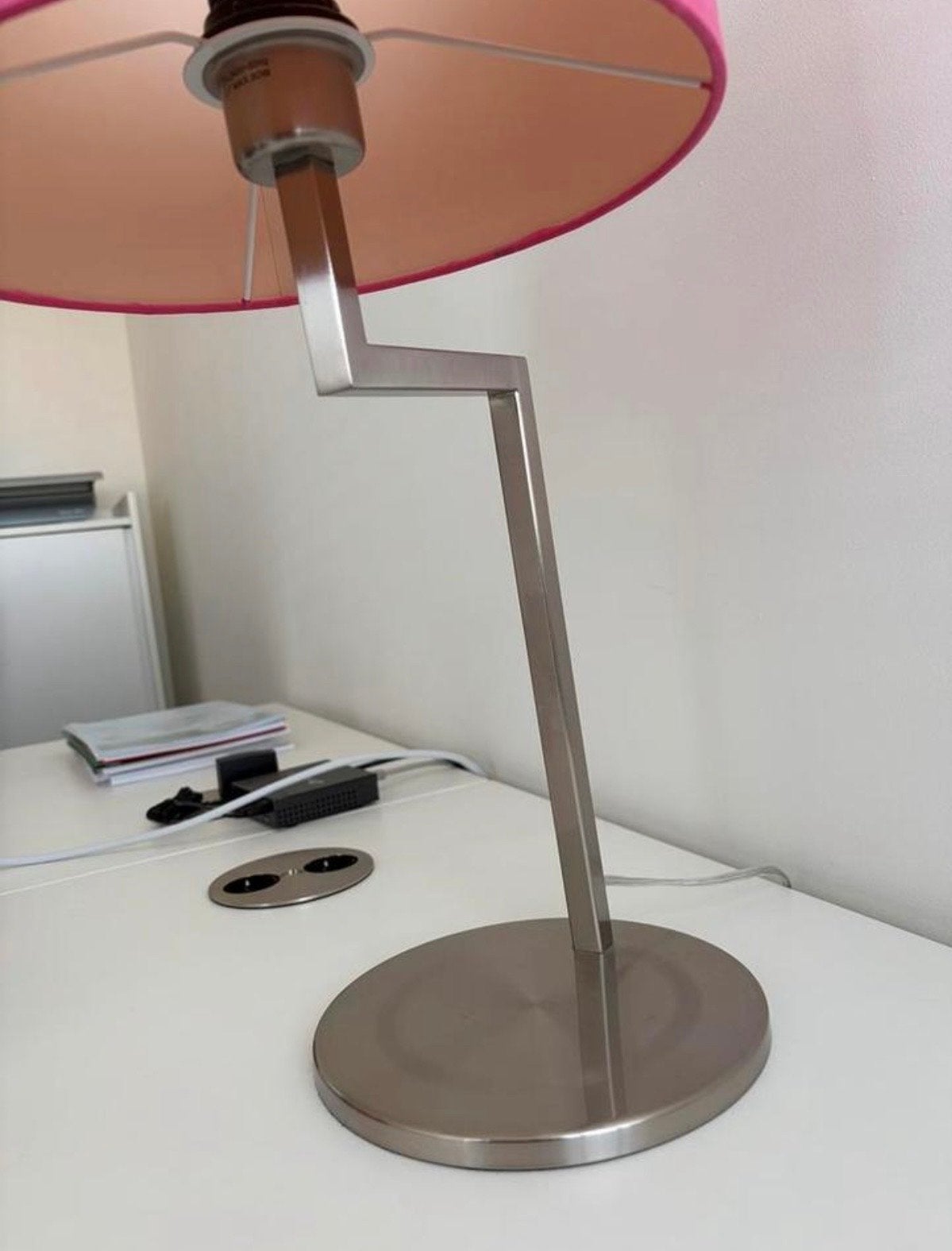 Set van 2 nieuwe tafellampen met roze kap, Huis en Inrichting, Ophalen, Bureaulamp, Zo goed als nieuw, Metaal