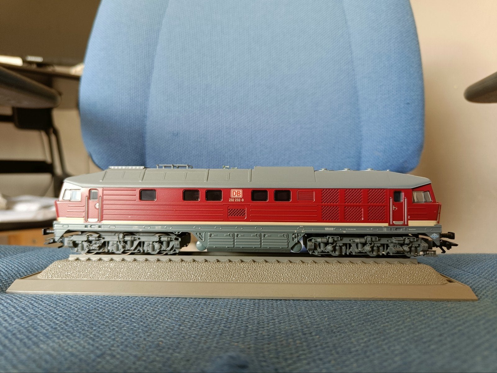 Märklin H0 - 36421 - Dieselloc, BR 132 "Ludmilla", Wisselstroom, Locomotief, Ophalen of Verzenden, Zo goed als nieuw