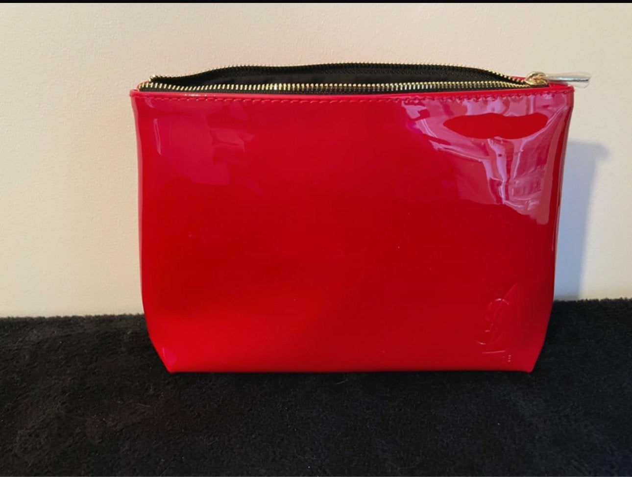YSL Make-up Tasje Rood Lak - Zo goed als nieuw, Ophalen of Verzenden, Zo goed als nieuw, Rood, Softcase