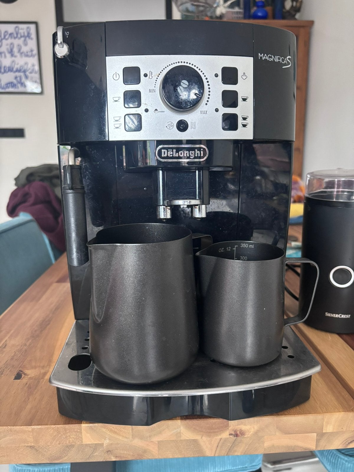 Koffiezetapparaat - met koffiemaler en melkopschuimer, Ophalen, Gebruikt, Koffiemachine, Gemalen koffie
