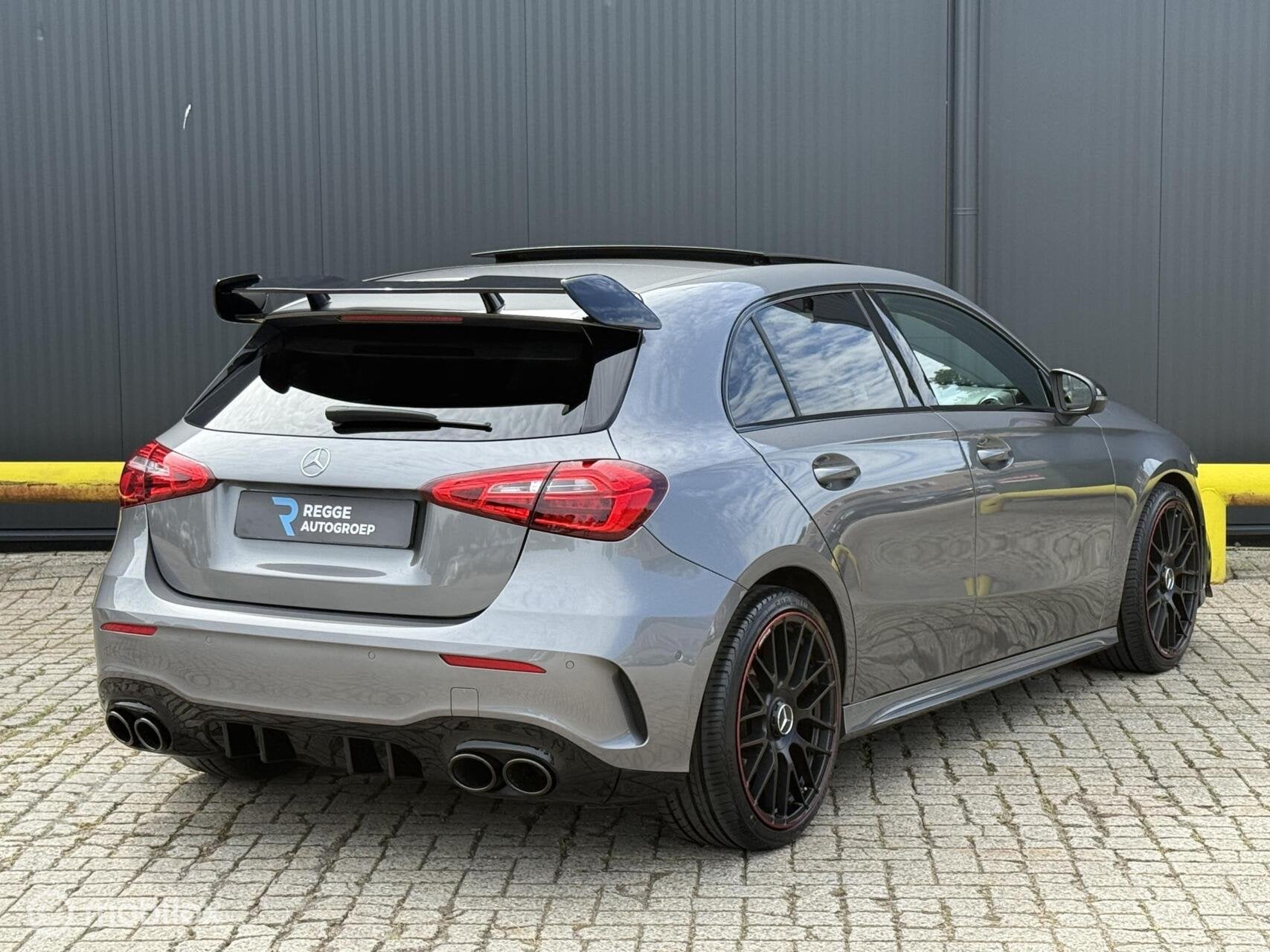 Mercedes A-klasse 250 AMG-NIGHT PAKKET | A45 UITGEVOERD |, Auto's, Mercedes-Benz, 15 km/l, Gebruikt, 4 cilinders, Bedrijf
