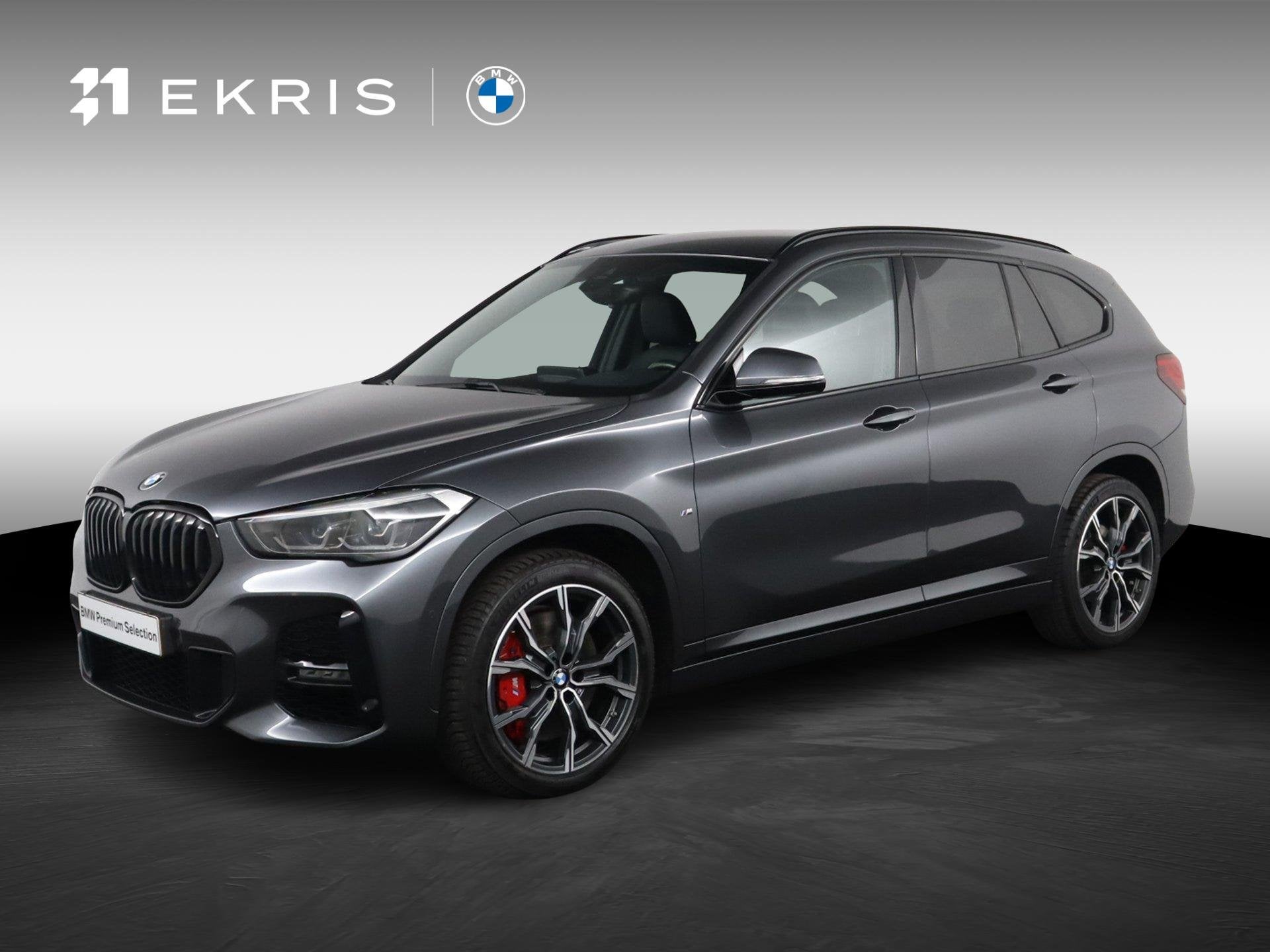 BMW X1 sDrive20i Business Edition Plus M Sportpakket | Stuur, Auto's, 1998 cc, Stof, Met garantie (alle), Origineel Nederlands