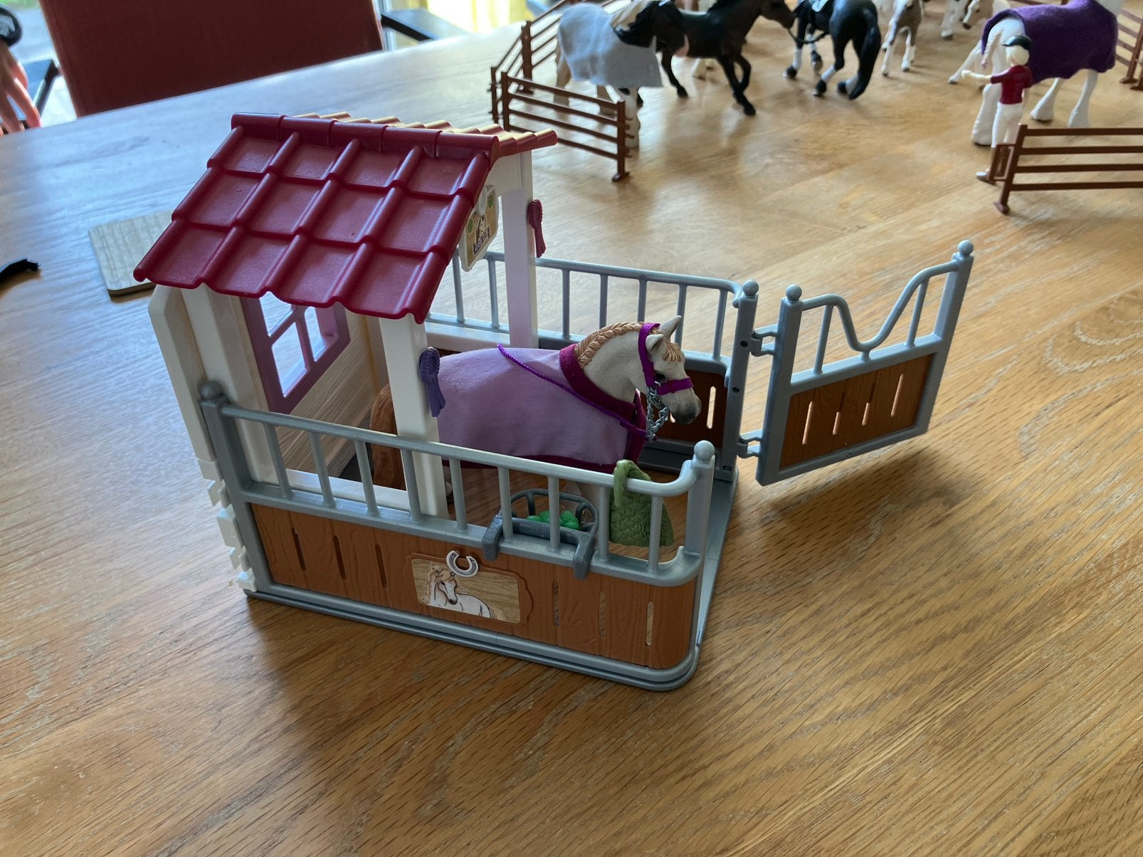 Schleich box met paard, Ophalen, Zo goed als nieuw