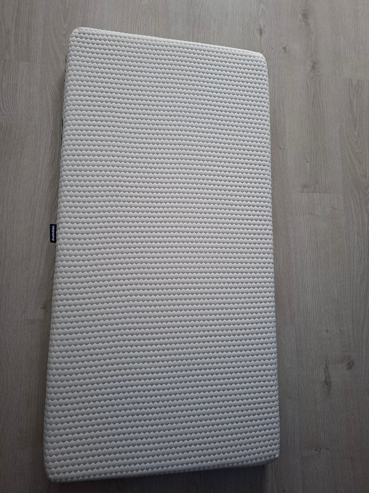 Nette Aerosleep matras + 2x topper + 3x hoeslakens, Ophalen, Zo goed als nieuw