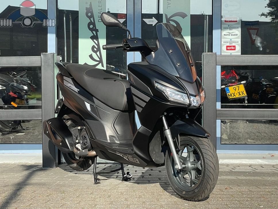 Aprilia SXR SPORT 50 600,- korting!!, Ophalen, Overige modellen, Maximaal 45 km/u, Onbekend