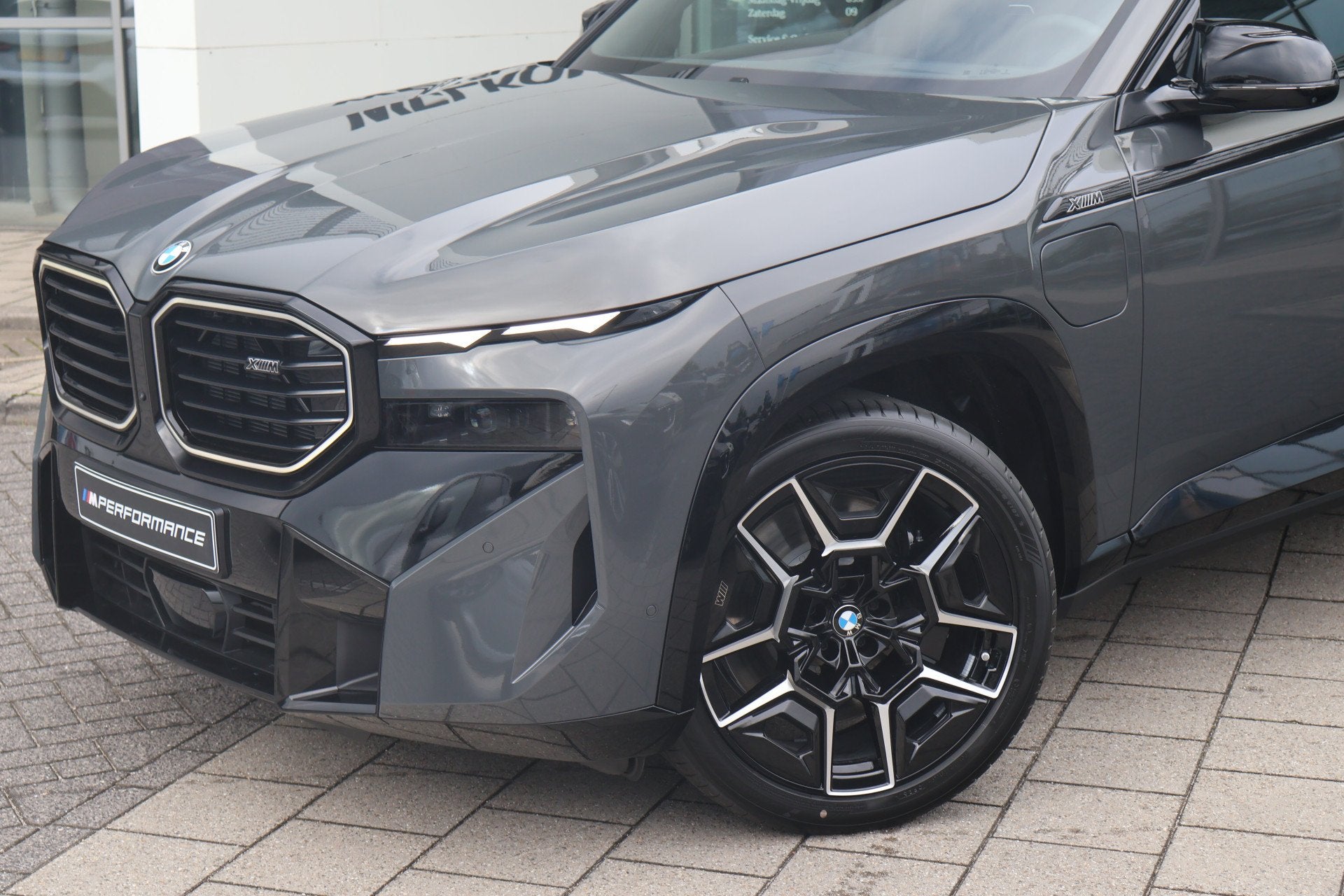 BMW XM PHEV 50e Automaat / Trekhaak / Comfort Access / Soft-, Auto's, Automaat, Dealer onderhouden, Zwart, 23 km/l