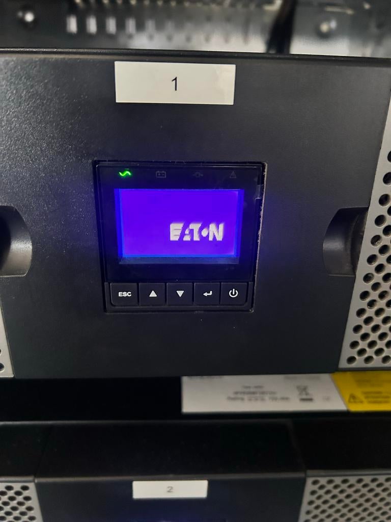 Eaton 9PX 3000 UPS - Zo goed als nieuw ( Juni 2024), Computers en Software, Noodvoedingen (UPS), Zo goed als nieuw, Ophalen of Verzenden