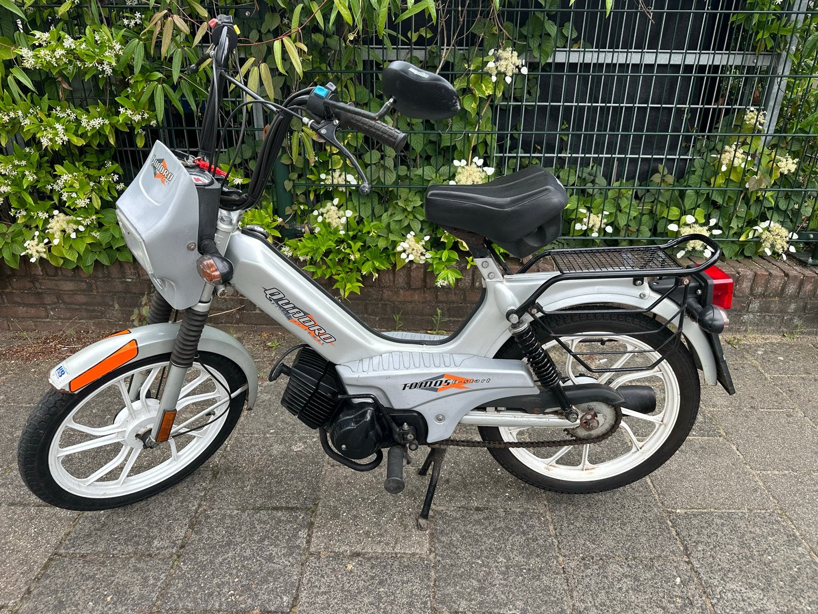 Tomos Quadro snor brommer met blauw kenteken, Fietsen en Brommers, Brommers | Tomos, Ophalen of Verzenden, Gebruikt, Maximaal 25 km/u