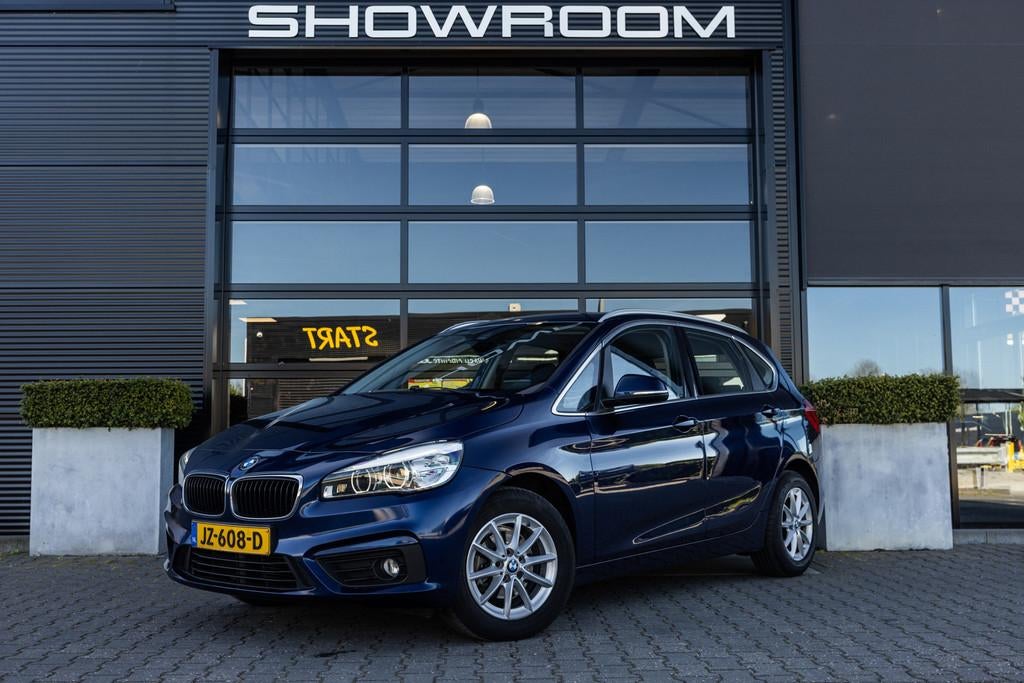 BMW 2-serie Active Tourer 216i Executive NL Auto, LED, Navi,, Voorwielaandrijving, Stof, Gebruikt, Bedrijf
