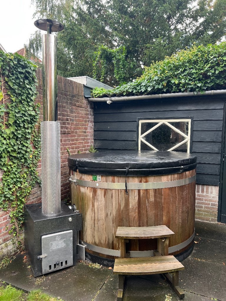 Hottbub hybride Kirami Cosy Red Ceder, Ophalen, Zo goed als nieuw