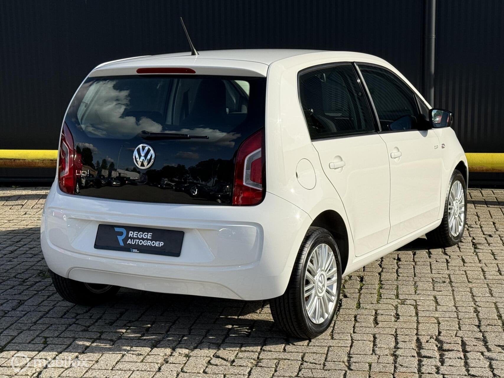 Volkswagen Up! 1.0 high up! CUP BlueMotion, Auto's, Voorwielaandrijving, Gebruikt, Up!, Wit
