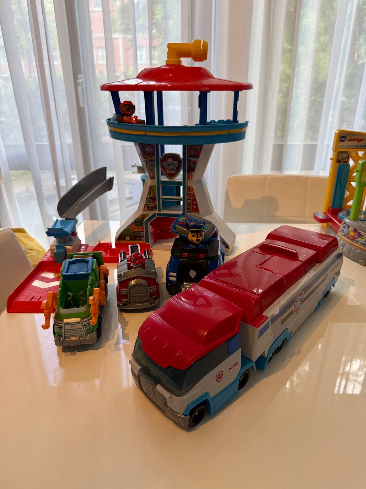 Paw Patrol Uitkijktoren + Vrachtwagen + RC Auto + Voertuigen, Kinderen en Baby's, Speelgoed | Actiefiguren, Ophalen, Zo goed als nieuw