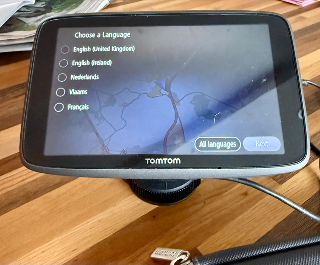 TomTom Go 6200 navigatiesysteem met hoes en autolader, Auto diversen, Ophalen, Zo goed als nieuw